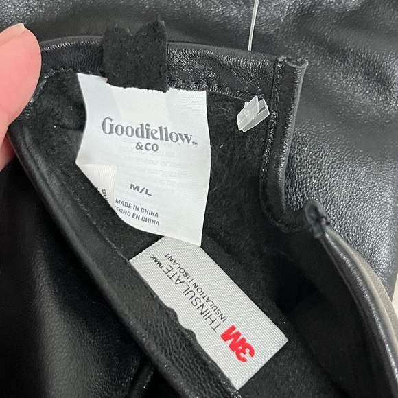 Men’s Gloves by 3M in all black leather and size Medium / Large - Picture 2 of 3